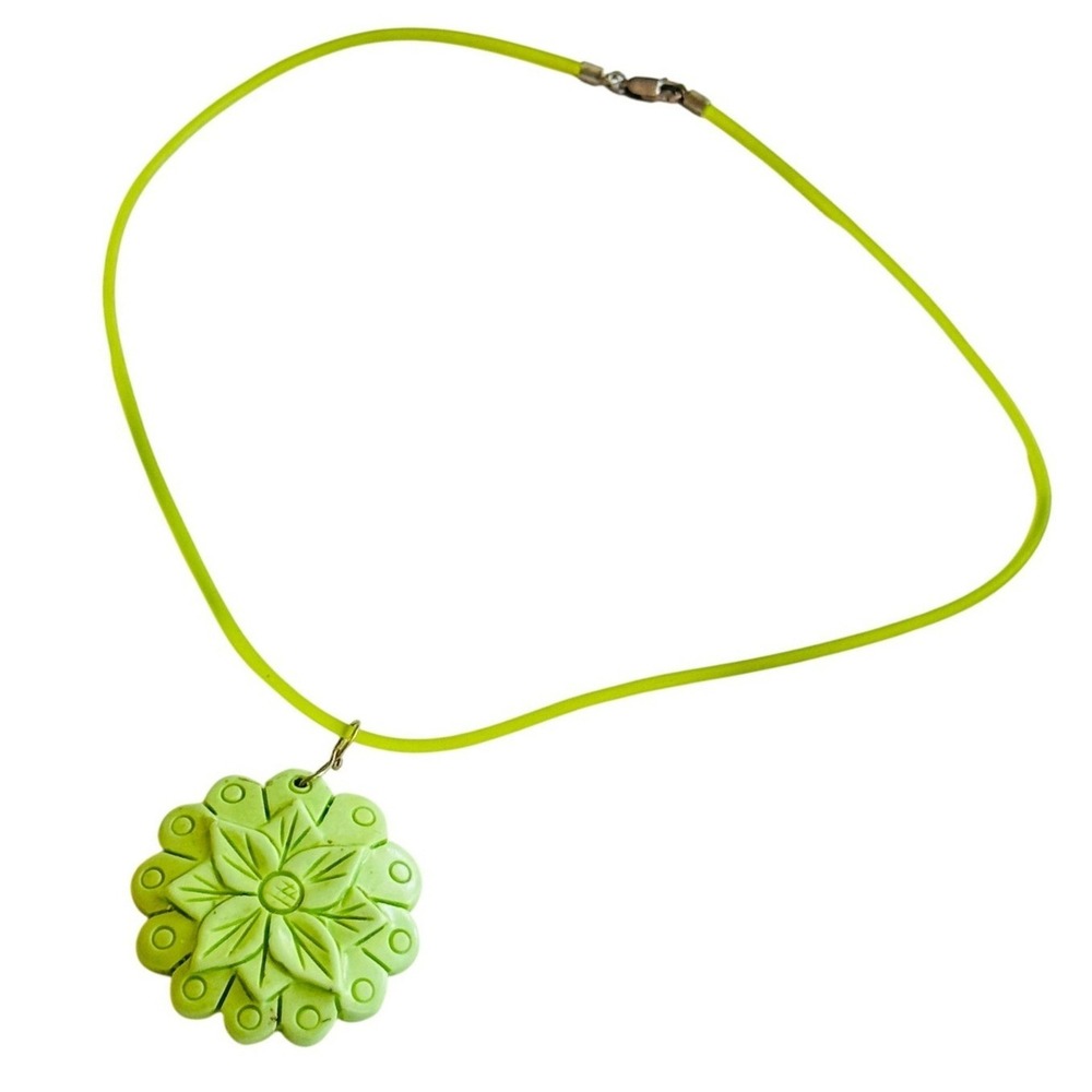 90s‎ Y2K Necklace Carved neon green Turquoise stone flower rare sterling 925 16"